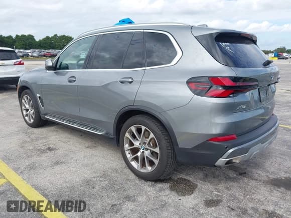 ✅ 2025 BMW X5 xDrive40i • VIN: 5UX23EU08S9Z13898 • Лот: 43631333. Опубликован ранее на IAAI с пробегом 31 597 миль. Бесплатный доступ к архиву аукционных продаж из США и подробный отчёт об истории автомобиля на DreamBid. Изображение 3.
