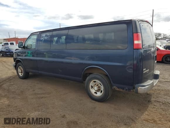 ✅ 2010 Chevrolet Express Passenger LT • VIN: 1GA2G1DG2A1163996 • Lot: 55728855. Wystawiony na Copart z przebiegiem 79 939 mil. Bezpłatny archiwum sprzedaży aukcyjnych z USA i szczegółowy raport historii pojazdu na DreamBid. Zdjęcie 2.