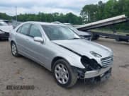 ✅ 2005 Mercedes-Benz C 320 • VIN: WDBRF84J85F567356 • Lot: 42377444. Wystawiony na IAAI z przebiegiem 221 225 mil. Bezpłatny archiwum sprzedaży aukcyjnych z USA i szczegółowy raport historii pojazdu na DreamBid. Zdjęcie 1.