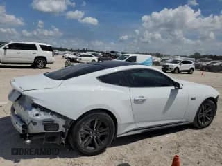✅ 2024 Ford Mustang GT • VIN: 1FA6P8CF4R5421049 • Lot: 66927874. Wystawiony na Copart z przebiegiem 7 395 mil. Bezpłatny archiwum sprzedaży aukcyjnych z USA i szczegółowy raport historii pojazdu na DreamBid. Zdjęcie 3.