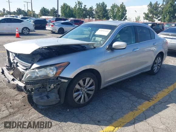 ✅ 2011 Honda Accord EX-L • VIN: 1HGCP3F84BA030592 • Lot: 43492123. Wystawiony na IAAI z przebiegiem 152 406 mil. Bezpłatny archiwum sprzedaży aukcyjnych z USA i szczegółowy raport historii pojazdu na DreamBid. Zdjęcie 18.
