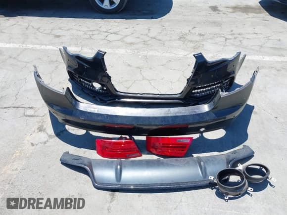 ✅ 2013 Audi RS 5 • VIN: WUAC6AFR7DA901876 • Lot: 42650313. Wystawiony na IAAI z przebiegiem 110 472 mil. Bezpłatny archiwum sprzedaży aukcyjnych z USA i szczegółowy raport historii pojazdu na DreamBid. Zdjęcie 12.