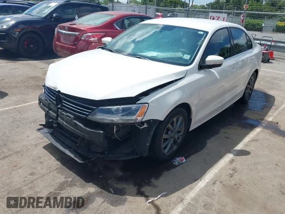 ✅ 2013 Volkswagen Jetta SE • VIN: 3VWDX7AJ1DM319114 • Lot: 42295095. Wystawiony na IAAI z przebiegiem 164 583 mil. Bezpłatny archiwum sprzedaży aukcyjnych z USA i szczegółowy raport historii pojazdu na DreamBid. Zdjęcie 2.