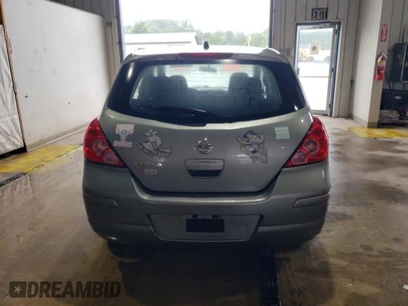 ✅ 2011 Nissan Versa S • VIN: 3N1BC1CP3BL508714 • Lot: 61134635. Wystawiony na Copart z przebiegiem 184 246 mil. Bezpłatny archiwum sprzedaży aukcyjnych z USA i szczegółowy raport historii pojazdu na DreamBid. Zdjęcie 6.