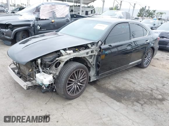 ✅ 2014 Lexus LS 460 • VIN: JTHBL5EF9E5126845 • Лот: 41884567. Опубликован ранее на IAAI с пробегом 151 796 миль. Бесплатный доступ к архиву аукционных продаж из США и подробный отчёт об истории автомобиля на DreamBid. Изображение 18.