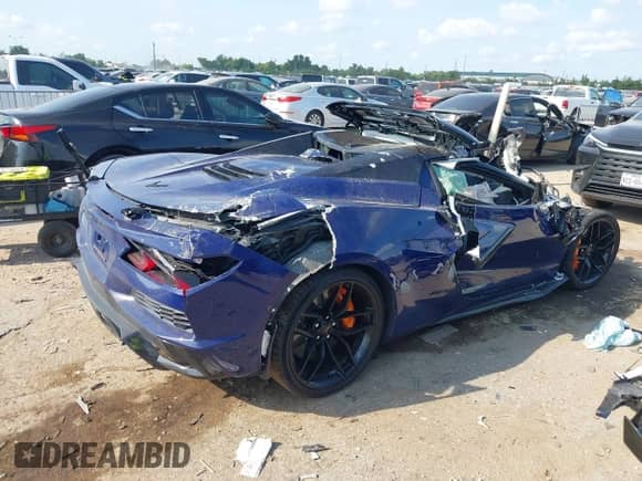 2025 Chevrolet Corvette 3LZ z VIN 1G1YF3D31S5602380, wystawiony jako IAAI lot #43134166 z przebiegiem Nie podano mil oraz . Historia ofert i sprzedaży dostępna na DreamBid. Obrazek 4.