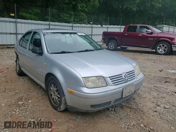 ✅ 2003 Volkswagen Jetta Wolfsburg Edition • VIN: 3VWPE69M53M172788 • Lot: 57590095. Listed on Copart with 228,980 mi. Free auction sales archive from the USA and detailed vehicle history report at DreamBid. Image 13.