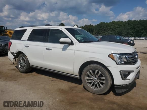 ✅ 2018 Ford Expedition Limited • VIN: 1FMJU1KTXJEA41631 • Lot: 71372325. Listed on Copart with 139,174 mi. Free auction sales archive from the USA and detailed vehicle history report at DreamBid. Image 4.