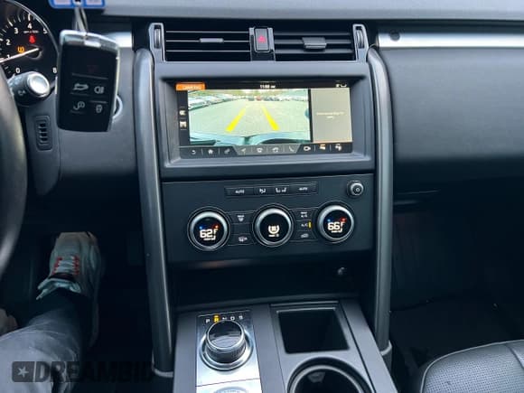 ✅ 2020 Land Rover Discovery Landmark Edition • VIN: SALRU2RV8L2420306 • Лот: 92741065. Опубликован ранее на Copart с пробегом 55 142 миль. Бесплатный доступ к архиву аукционных продаж из США и подробный отчёт об истории автомобиля на DreamBid. Изображение 10.