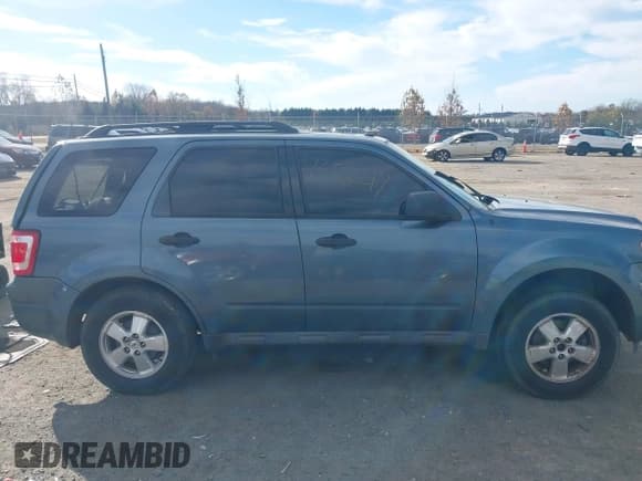 ✅ 2012 Ford Escape XLT • VIN: 1FMCU0D71CKC76586 • Lot: 43596217. Wystawiony na IAAI z przebiegiem 138 580 mil. Bezpłatny archiwum sprzedaży aukcyjnych z USA i szczegółowy raport historii pojazdu na DreamBid. Zdjęcie 13.
