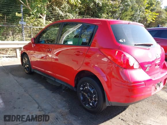 ✅ 2011 Nissan Versa S • VIN: 3N1BC1CP8BL507154 • Лот: 43368417. Опубликован ранее на IAAI с пробегом 192 209 миль. Бесплатный доступ к архиву аукционных продаж из США и подробный отчёт об истории автомобиля на DreamBid. Изображение 14.