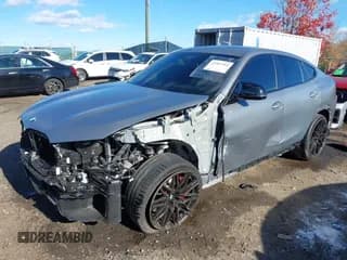 ✅ 2025 BMW X6 M • VIN: 5YM23ET06S9Y70480 • Lot: 43567362. Wystawiony na IAAI z przebiegiem 19 244 mil. Bezpłatny archiwum sprzedaży aukcyjnych z USA i szczegółowy raport historii pojazdu na DreamBid. Zdjęcie 2.