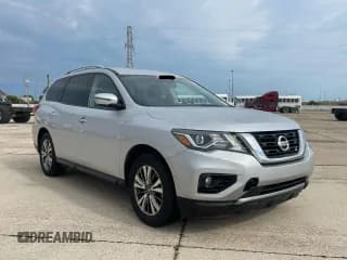✅ 2018 Nissan Pathfinder SV • VIN: 5N1DR2MN8JC624231 • Lot: 81590135. Wystawiony na Copart z przebiegiem 98 436 mil. Bezpłatny archiwum sprzedaży aukcyjnych z USA i szczegółowy raport historii pojazdu na DreamBid. Zdjęcie 1.