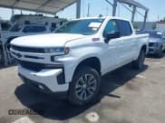 ✅ 2021 Chevrolet Silverado 1500 RST • VIN: 3GCUYEED1MG358762 • Lot: 42544777. Wystawiony na IAAI z przebiegiem 27 782 mil. Bezpłatny archiwum sprzedaży aukcyjnych z USA i szczegółowy raport historii pojazdu na DreamBid. Zdjęcie 2.