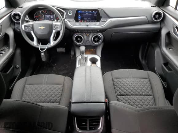 2022 Chevrolet Blazer LT with VIN 3GNKBCR4XNS220523, listed as a Copart auction lot 67065054 with 45,215 mi miles and Salvage title. Bid and sale history available at DreamBid. Image 8.