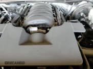 ✅ 2018 Chevrolet Suburban Premier • VIN: 1GNSCJKC7JR126793 • Lot: 56399825. Wystawiony na Copart z przebiegiem 86 225 mil. Bezpłatny archiwum sprzedaży aukcyjnych z USA i szczegółowy raport historii pojazdu na DreamBid. Zdjęcie 15.