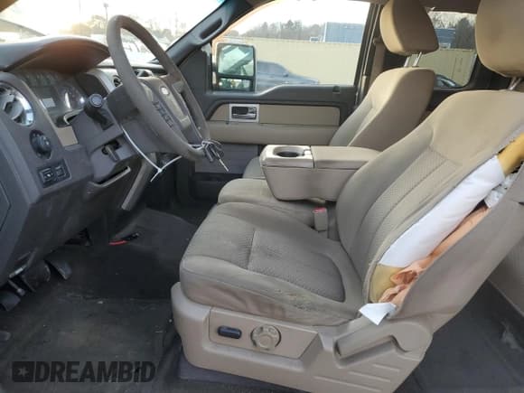 ✅ 2009 Ford F-150 XL • VIN: 1FTPX14V99FB11193 • Lot: 92505645. Listed on Copart with 291,621 mi. Free auction sales archive from the USA and detailed vehicle history report at DreamBid. Image 7.