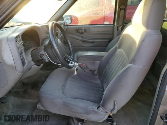 ✅ 2003 Chevrolet S-10 LS • VIN: 1GCCS19X438116921 • Лот: 88732285. Опубликован ранее на Copart с пробегом 128 030 миль. Бесплатный доступ к архиву аукционных продаж из США и подробный отчёт об истории автомобиля на DreamBid. Изображение 7.