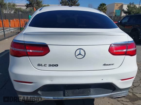 ✅ 2018 Mercedes-Benz GLC 300 • VIN: WDC0J4KB3JF387946 • Lot: 41494182. Listed on IAAI with 75,149 mi. Free auction sales archive from the USA and detailed vehicle history report at DreamBid. Image 6.