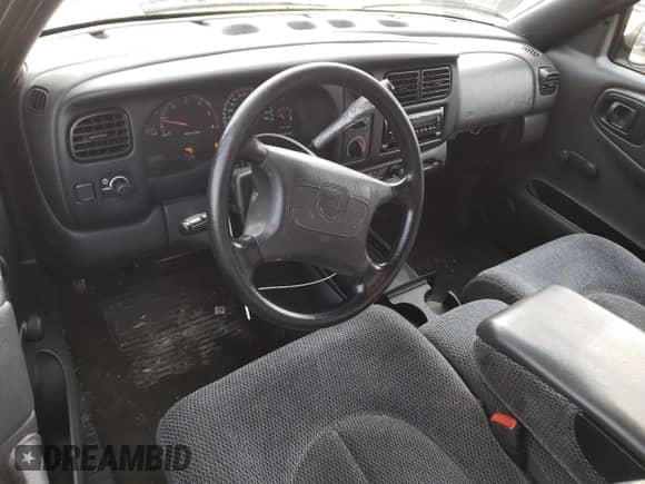 1998 Dodge Dakota SLT with VIN 1B7GG22XXWS598594, listed as a Copart auction lot 75330344 with 167,518 mi miles and Clean title. Bid and sale history available at DreamBid. Image 8.