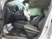 ✅ 2020 Ford Escape SE • VIN: 1FMCU0G6XLUB57572 • Лот: 82111265. Опубликован ранее на Copart с пробегом 70 115 миль. Бесплатный доступ к архиву аукционных продаж из США и подробный отчёт об истории автомобиля на DreamBid. Изображение 7.