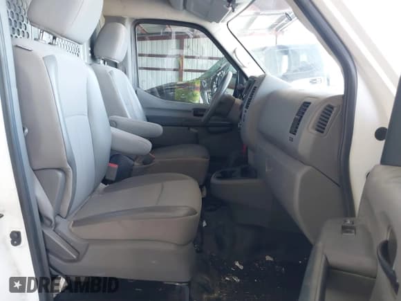✅ 2018 Nissan NV Cargo SV • VIN: 1N6BF0LYXJN810469 • Лот: 43043634. Опубликован ранее на IAAI с пробегом 125 272 миль. Бесплатный доступ к архиву аукционных продаж из США и подробный отчёт об истории автомобиля на DreamBid. Изображение 5.