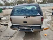 ✅ 2000 Chevrolet Blazer LT • VIN: 1GNDT13W0Y2119558 • Лот: 91049055. Опубликован ранее на Copart с пробегом 198 685 миль. Бесплатный доступ к архиву аукционных продаж из США и подробный отчёт об истории автомобиля на DreamBid. Изображение 6.
