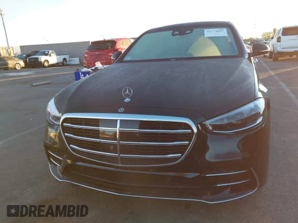 ✅ 2021 Mercedes-Benz S 580 • VIN: W1K6G7GB6MA052518 • Lot: 43774667. Listed on IAAI with 37,828 mi. Free auction sales archive from the USA and detailed vehicle history report at DreamBid. Image 12.