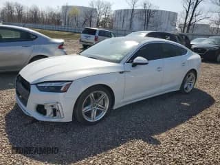 ✅ 2022 Audi A5 Sportback S line Premium Plus • VIN: WAUFACF57NA018117 • Лот: 54020185. Опубликован ранее на Copart с пробегом 48 464 миль. Бесплатный доступ к архиву аукционных продаж из США и подробный отчёт об истории автомобиля на DreamBid. Изображение 1.