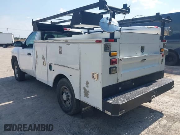 ✅ 2008 Chevrolet Silverado 2500HD • VIN: 1GBHC24678E203913 • Лот: 43038814. Опубликован ранее на IAAI с пробегом 178 031 миль. Бесплатный доступ к архиву аукционных продаж из США и подробный отчёт об истории автомобиля на DreamBid. Изображение 3.