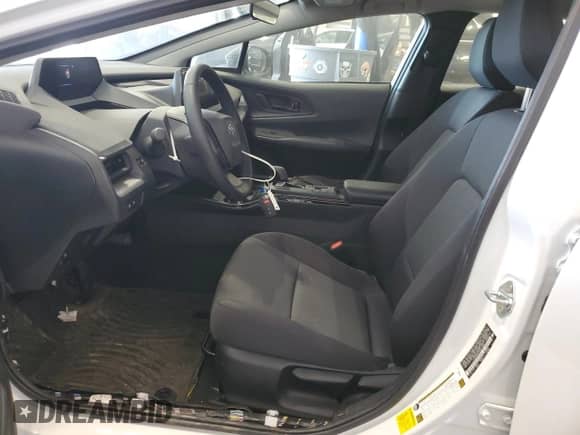 2024 Toyota Prius Limited with VIN JTDADABU9R3017082, listed as a Copart auction lot 85710085 with 9,983 mi miles and Salvage title. Bid and sale history available at DreamBid. Image 7.