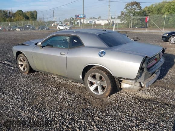 ✅ 2016 Dodge Challenger SXT Plus • VIN: 2C3CDZAG0GH119288 • Лот: 43382821. Опубликован ранее на IAAI с пробегом 129 716 миль. Бесплатный доступ к архиву аукционных продаж из США и подробный отчёт об истории автомобиля на DreamBid. Изображение 3.