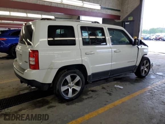 ✅ 2017 Jeep Patriot Latitude • VIN: 1C4NJPFA4HD171270 • Lot: 59748465. Wystawiony na Copart z przebiegiem 59 799 mil. Bezpłatny archiwum sprzedaży aukcyjnych z USA i szczegółowy raport historii pojazdu na DreamBid. Zdjęcie 3.