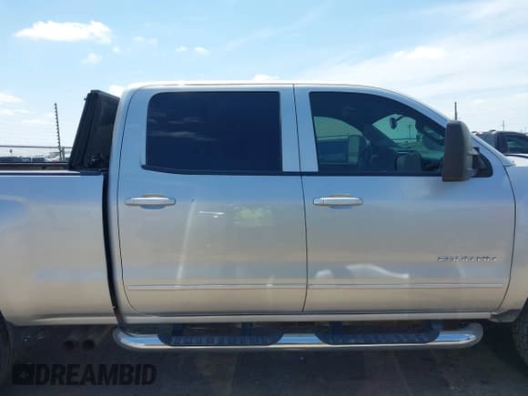 ✅ 2015 Chevrolet Silverado 2500HD LT • VIN: 1GC1KVEG7FF501135 • Lot: 42374401. Listed on IAAI with 135,855 mi. Free auction sales archive from the USA and detailed vehicle history report at DreamBid. Image 13.
