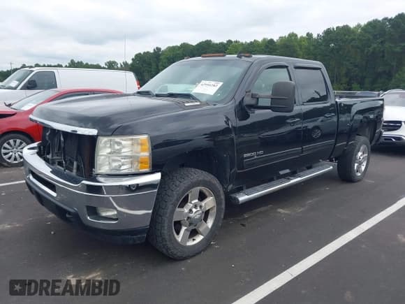 ✅ 2011 Chevrolet Silverado 2500HD LTZ • VIN: 1GC1KYC88BF151862 • Lot: 42994282. Listed on IAAI with 175,265 mi. Free auction sales archive from the USA and detailed vehicle history report at DreamBid. Image 2.