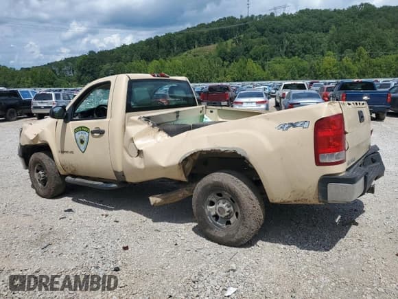 ✅ 2008 GMC Sierra 3500 • VIN: 1GTHK34K18E210227 • Lot: 67983935. Listed on Copart with Not provided. Free auction sales archive from the USA and detailed vehicle history report at DreamBid. Image 2.
