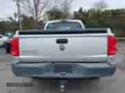 2008 Dodge Dakota z VIN 1D7HW32K08S514373, wystawiony jako IAAI lot #41814272 z przebiegiem 137 787 mil mil oraz . Historia ofert i sprzedaży dostępna na DreamBid. Obrazek 16.