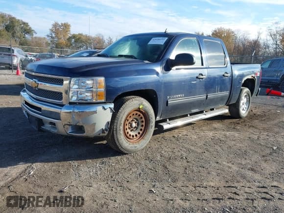 ✅ 2012 Chevrolet Silverado 1500 LT • VIN: 1GCPKSE74CF145134 • Lot: 43698193. Wystawiony na IAAI z przebiegiem 156 828 mil. Bezpłatny archiwum sprzedaży aukcyjnych z USA i szczegółowy raport historii pojazdu na DreamBid. Zdjęcie 23.