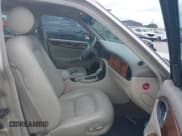 ✅ 1999 Jaguar XJ • VIN: SAJHD604XXC869681 • Lot: 42092905. Listed on IAAI with Not provided. Free auction sales archive from the USA and detailed vehicle history report at DreamBid. Image 5.