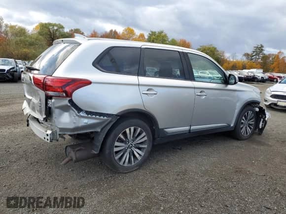 2019 Mitsubishi Outlander SE with VIN JA4AD3A34KZ046684, listed as a Copart auction lot 86887245 with 149,737 mi miles and Clean title. Bid and sale history available at DreamBid. Image 3.