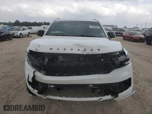 ✅ 2023 Jeep Wagoneer Series II Carbide • VIN: 1C4SJVBP1PS508828 • Lot: 51628465. Wystawiony na Copart z przebiegiem 19 374 mil. Bezpłatny archiwum sprzedaży aukcyjnych z USA i szczegółowy raport historii pojazdu na DreamBid. Zdjęcie 5.