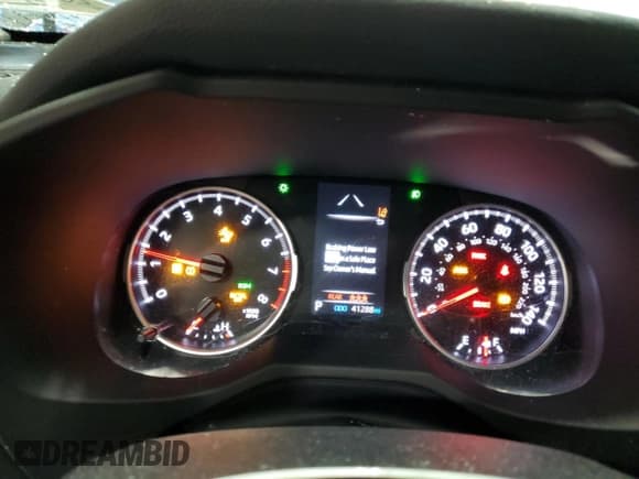 ✅ 2021 Toyota RAV4 XLE • VIN: 2T3P1RFV8MW220734 • Лот: 92499545. Опубликован ранее на Copart с пробегом 41 288 миль. Бесплатный доступ к архиву аукционных продаж из США и подробный отчёт об истории автомобиля на DreamBid. Изображение 9.