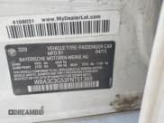 ✅ 2015 BMW 3 Series 320i xDrive • VIN: WBA3C3G53FNT51369 • Lot: 42735445. Wystawiony na IAAI z przebiegiem 74 864 mil. Bezpłatny archiwum sprzedaży aukcyjnych z USA i szczegółowy raport historii pojazdu na DreamBid. Zdjęcie 9.