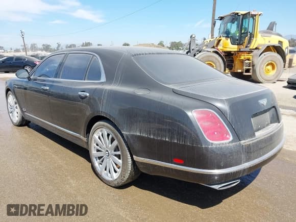 ✅ 2013 Bentley Mulsanne • VIN: SCBBB7ZH0DC018090 • Lot: 41354369. Wystawiony na IAAI z przebiegiem 61 284 mil. Bezpłatny archiwum sprzedaży aukcyjnych z USA i szczegółowy raport historii pojazdu na DreamBid. Zdjęcie 3.