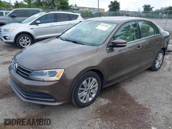 ✅ 2015 Volkswagen Jetta SE • VIN: 3VWD07AJXFM289988 • Лот: 42322842. Опубликован ранее на IAAI с пробегом 131 998 миль. Бесплатный доступ к архиву аукционных продаж из США и подробный отчёт об истории автомобиля на DreamBid. Изображение 18.