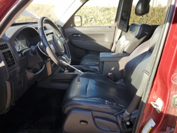 ✅ 2012 Jeep Liberty Sport • VIN: 1C4PJMAK1CW212779 • Лот: 90847015. Опубликован ранее на Copart с пробегом 179 393 миль. Бесплатный доступ к архиву аукционных продаж из США и подробный отчёт об истории автомобиля на DreamBid. Изображение 7.