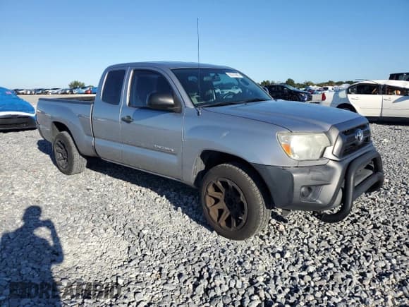 ✅ 2015 Toyota Tacoma • VIN: 5TFTX4CN6FX065605 • Lot: 82310385. Wystawiony na Copart z przebiegiem 147 445 mil. Bezpłatny archiwum sprzedaży aukcyjnych z USA i szczegółowy raport historii pojazdu na DreamBid. Zdjęcie 4.