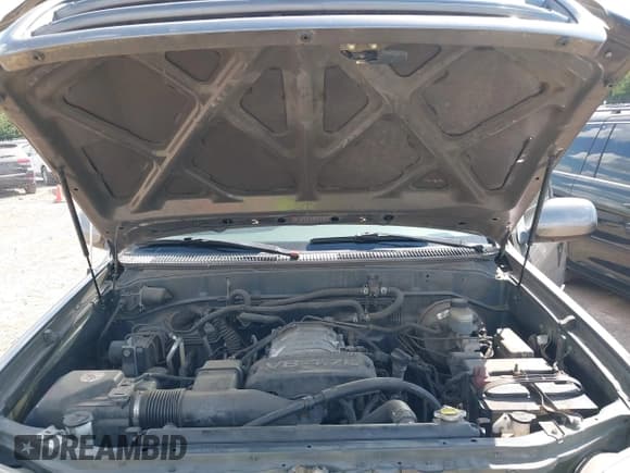 ✅ 2004 Toyota Sequoia SR5 • VIN: 5TDZT34A74S217261 • Lot: 43147638. Listed on IAAI with 240,444 mi. Free auction sales archive from the USA and detailed vehicle history report at DreamBid. Image 10.