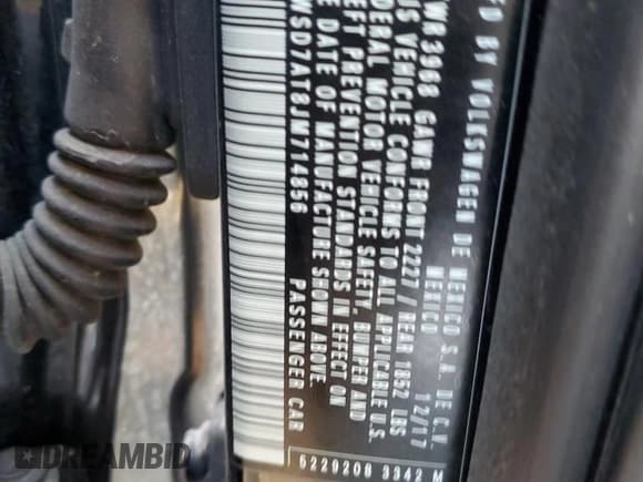 ✅ 2018 Volkswagen Beetle Dune • VIN: 3VWSD7AT8JM714856 • Lot: 77493564. Wystawiony na Copart z przebiegiem 29 154 mil. Bezpłatny archiwum sprzedaży aukcyjnych z USA i szczegółowy raport historii pojazdu na DreamBid. Zdjęcie 12.