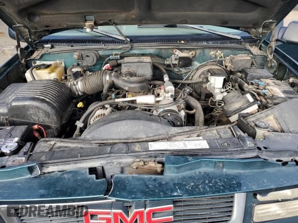 ✅ 1996 GMC Suburban • VIN: 3GKFK16R7TG515789 • Lot: 86544995. Listed on Copart with 142,180 mi. Free auction sales archive from the USA and detailed vehicle history report at DreamBid. Image 12.